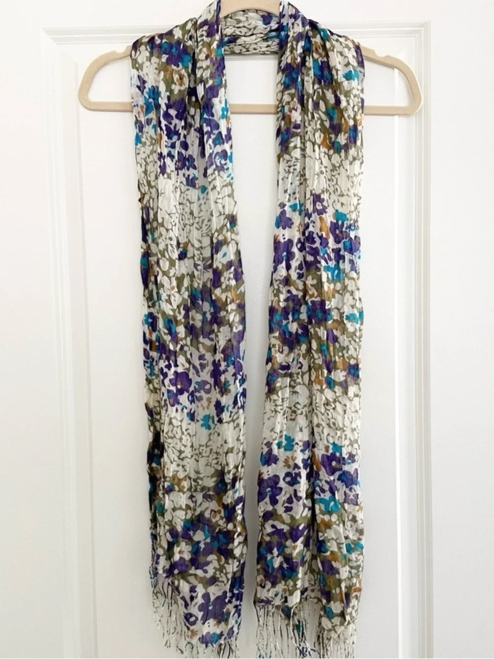 Floral Print Lightweight Scarf - Wrap / Shawl